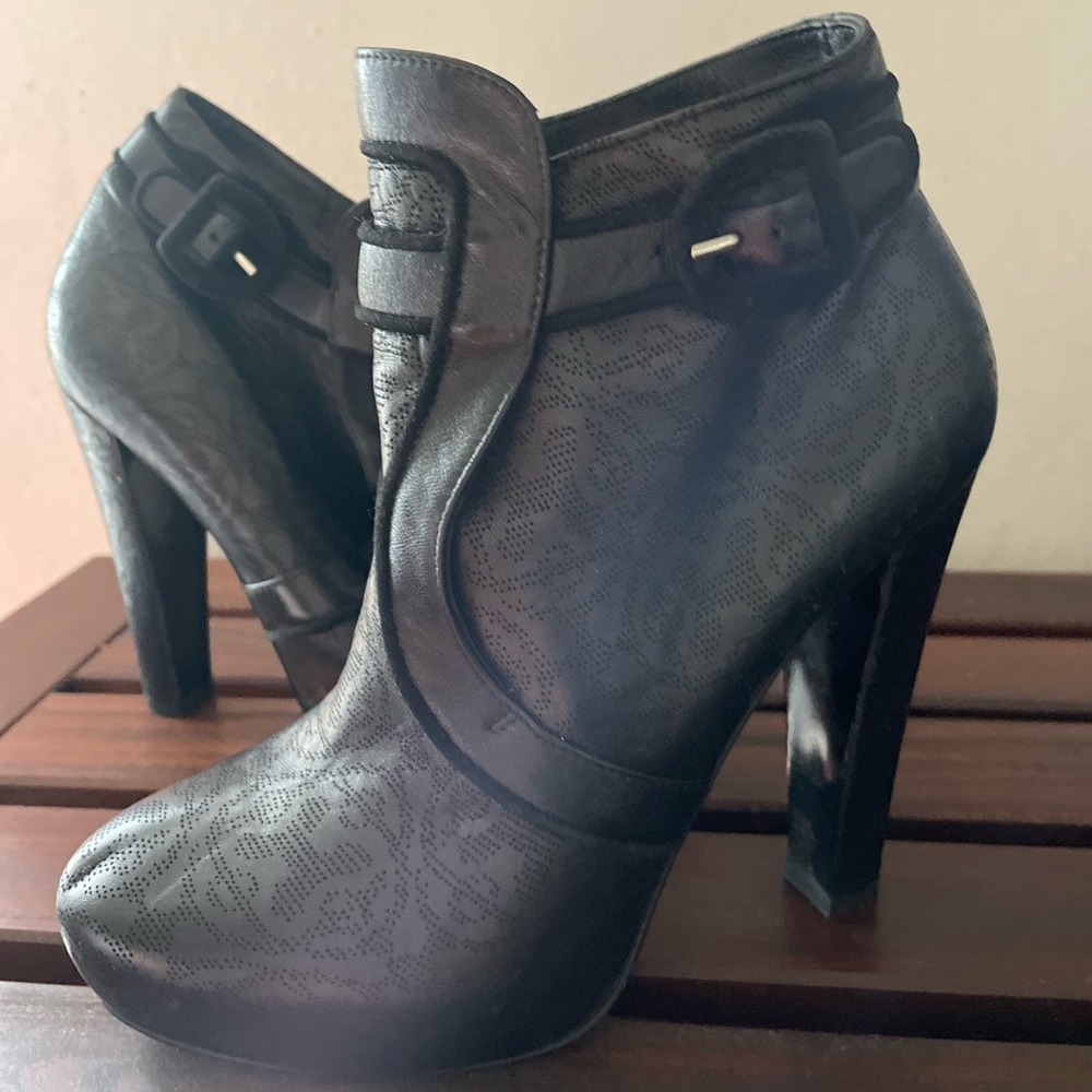 Vintage Hermes Heels